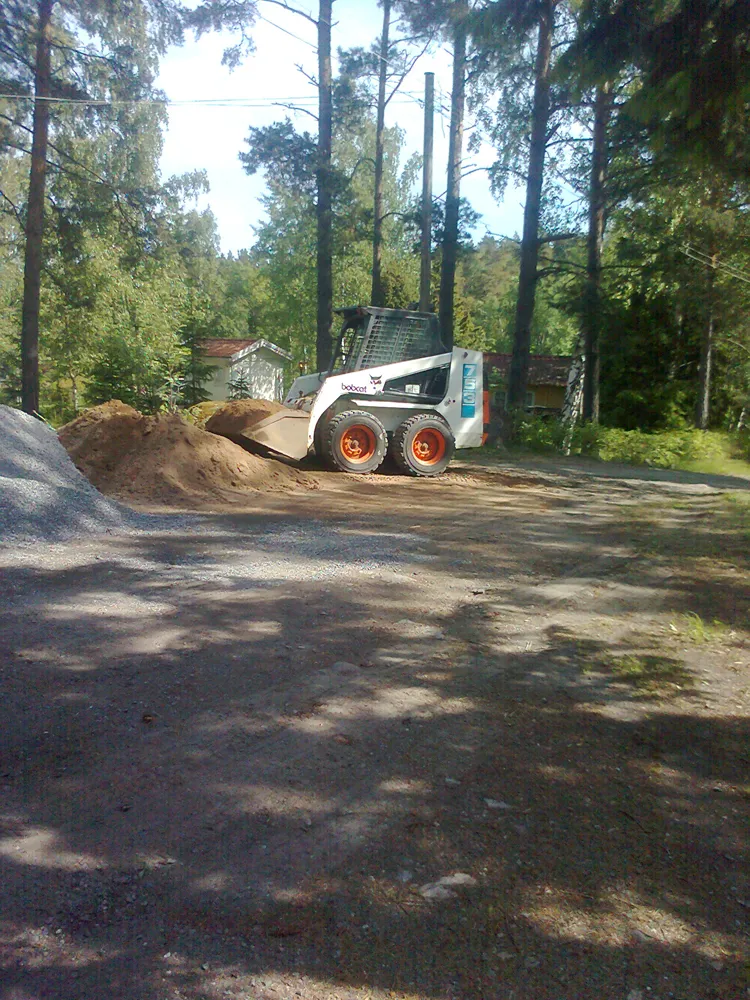Bobcat-lastare på Ljusterö